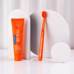 Зубна паста Curaprox Помаранчева відбілююча зі смаком персика та абрикоса 60 мл